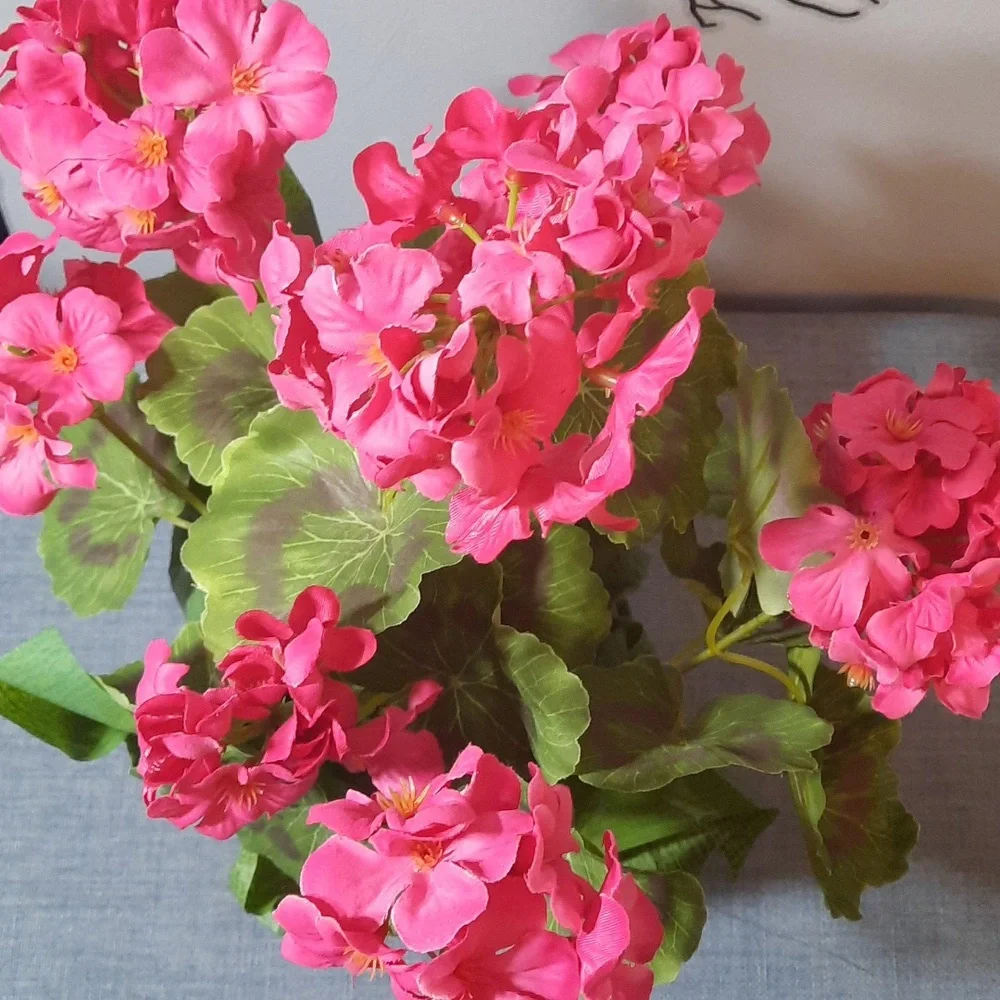 Geranium Potted Artificial Floral Hot Pink Weighted Pot Indoor Outdoor NWT